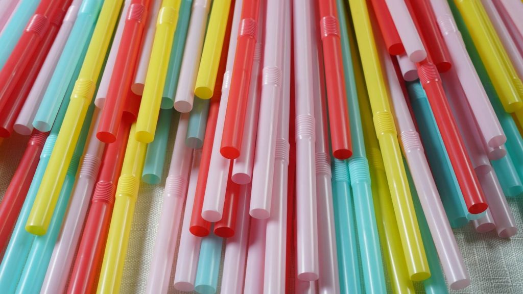 Several plastic straws.